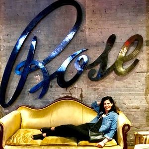 Meet your Posher, Debbie